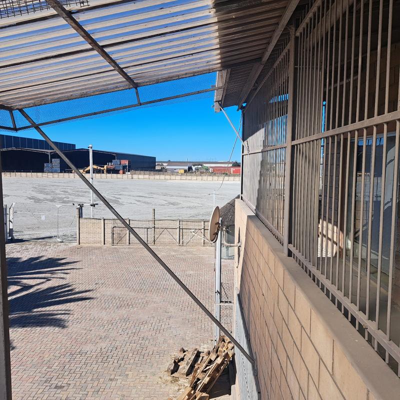 To Let commercial Property for Rent in Markman Industrial Eastern Cape